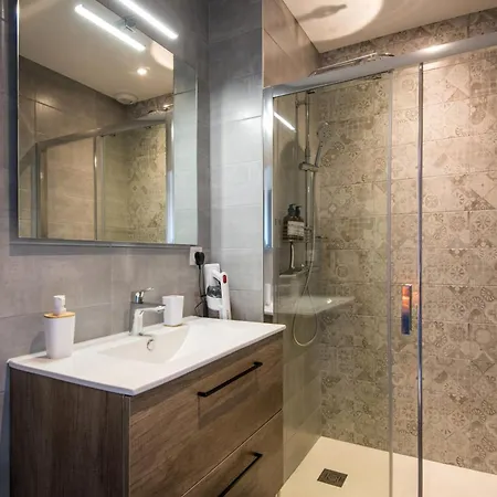 Le Paris - Elegant, Parking Prive Et Terrasse דירה